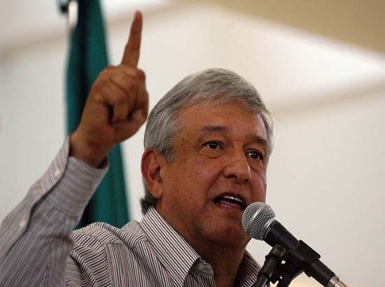 AMLO encabeza preferencias hacia el 2018: encuesta de Reforma