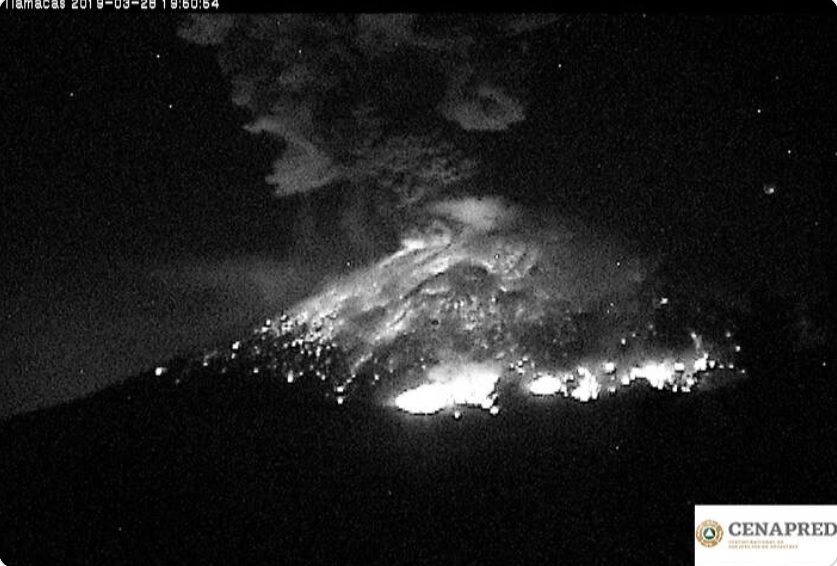 Reportan nueva explosión en el Popocatépetl; arrojó material incandescente