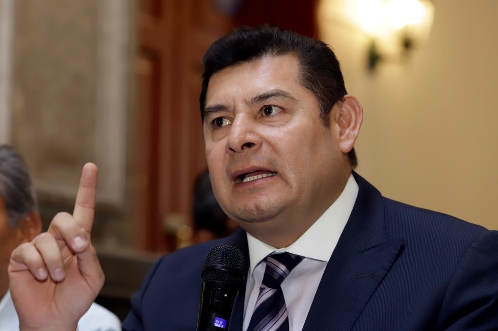 Armenta se desiste de procesos contra Barbosa en el TEPJF