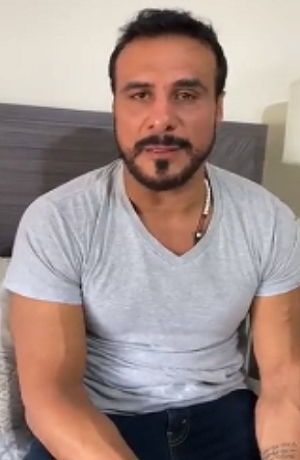 Alberto del Río anuncia la muerte de su esposa en redes sociales