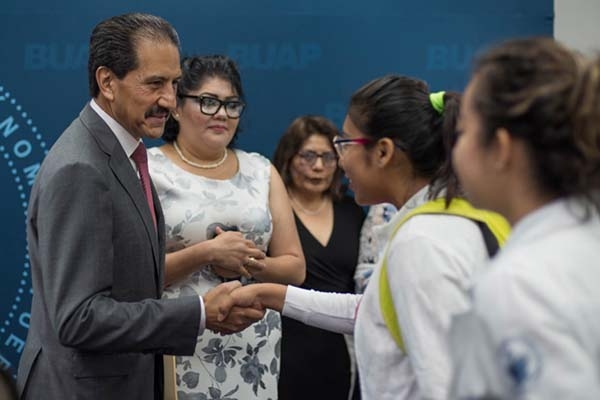 BUAP: Esparza Ortiz asistió al segundo informe de la directora del Complejo Regional Sur