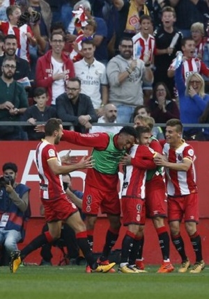 Real Madrid cayó 1-2 ante Girona y se aleja del Barcelona