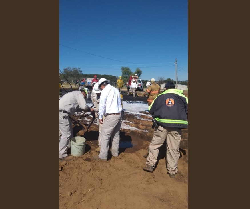 Controlan fuga e incendio de ducto en Ahuazotepec
