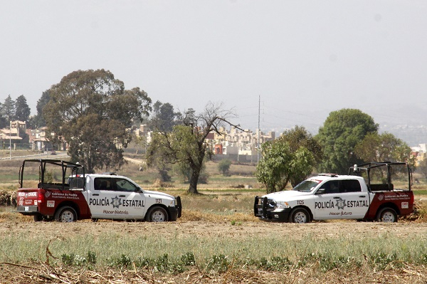 Ejecutan a hombre y dejan cadáver esposado en Acatzingo