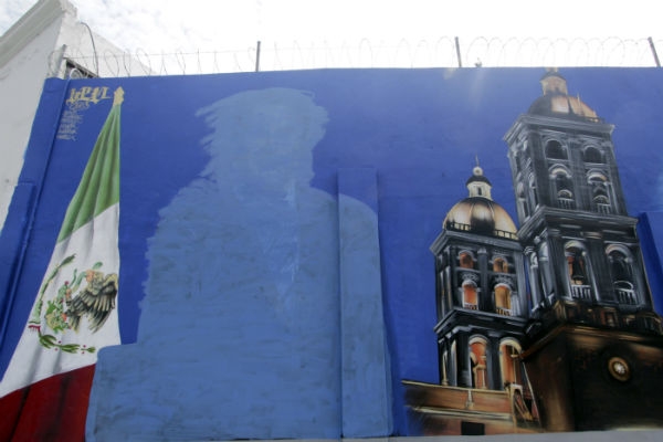 RMV pide a burócratas que lo borren de mural