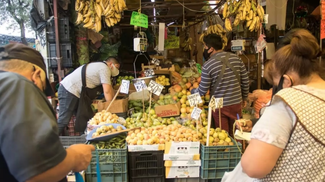 Inflación se ubica en 4.09%; arriba de lo previsto por Banxico