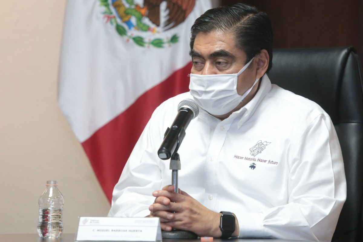 Por responsabilidad social, gobierno actúa contra la economía informal: Barbosa
