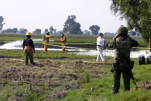 Controlan derrame de diésel en Tlalancaleca por toma clandestina
