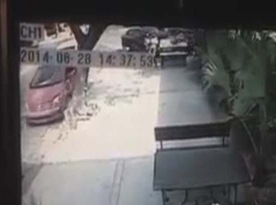 VIDEO: Madre e hijo libran la muerte gracias a un chupón