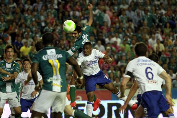 Cruz Azul sacó valioso 1-1 ante León