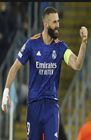 Karim Benzema supera récord goleador de Di Stéfano y Hugo Sánchez