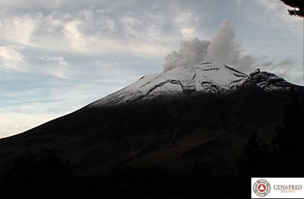 Popocatépetl presenta 423 exhalaciones; escenario previsto: Cenapred
