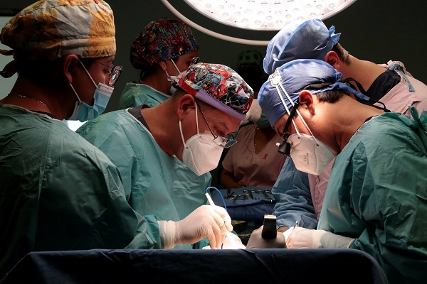 Realiza ISSSTEP noveno trasplante renal del año
