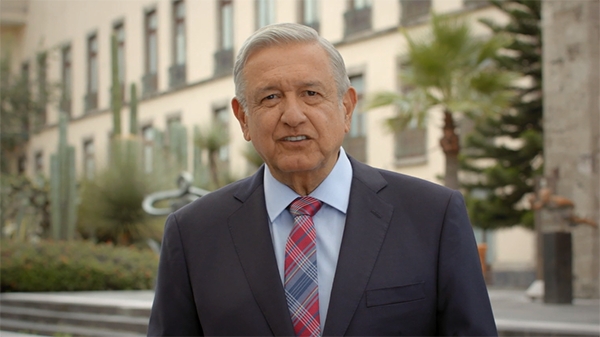“No es para presumir”, dice AMLO en sus spots del primer informe