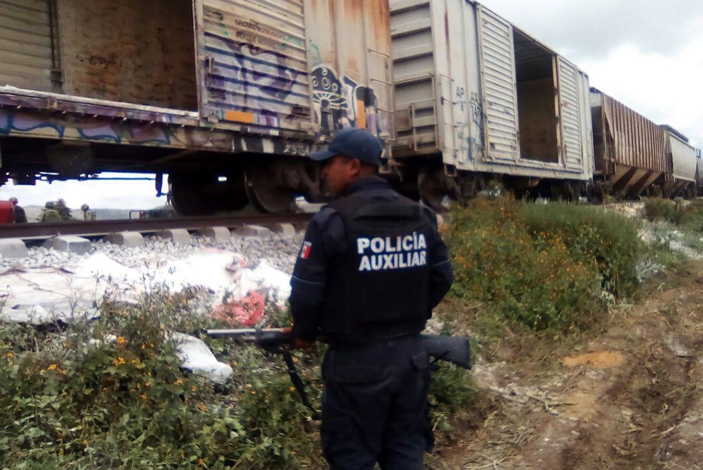 Atracan de nuevo tren de Ferrosur cargado con cemento en Tepeaca
