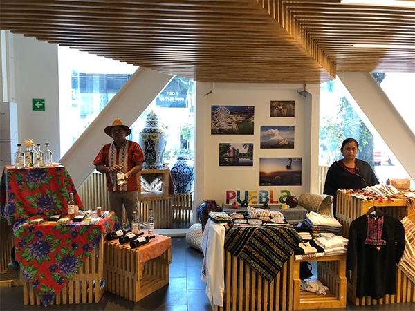 Puebla participa en la “Exposición de mezcales, orgullosos de lo nuestro”