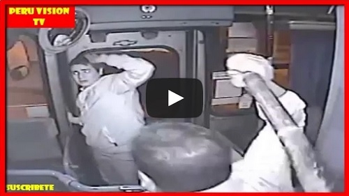 VIDEO: Chofer de camión arremetió a batazos contra ladrón en Perú