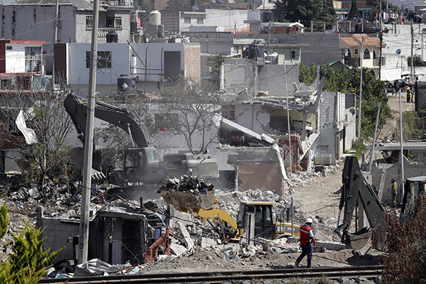Gobierno municipal, incapaz de reubicar a familias en riesgo: Eduardo Rivera