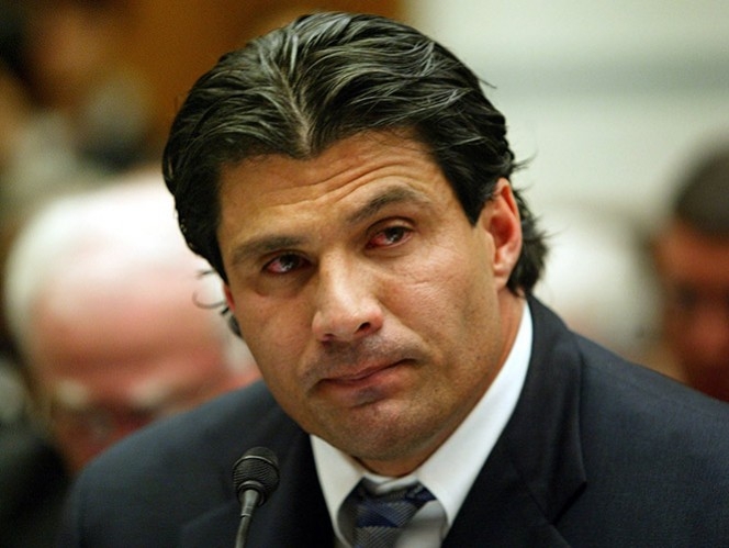 José Canseco se disparó con arma de fuego, una mano lesionada