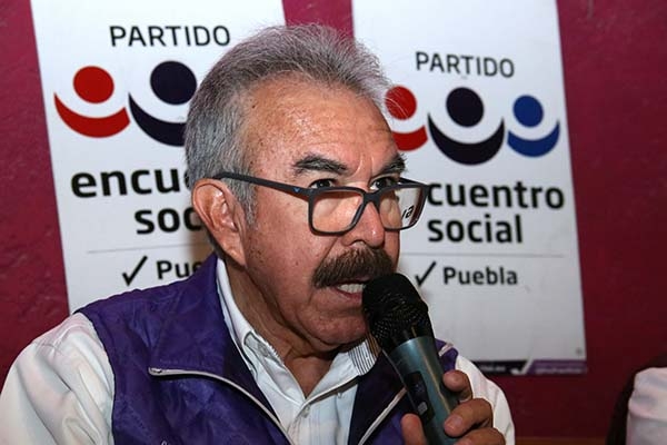 Titubea PES sobre temas de diversidad sexual en Puebla