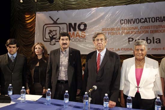 Reforma telecom de Lozano es “engaña bobos”: Javier Corral
