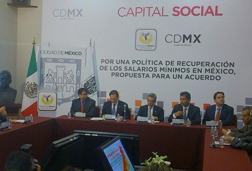 Mancera propone salario mínimo de 82 pesos diarios