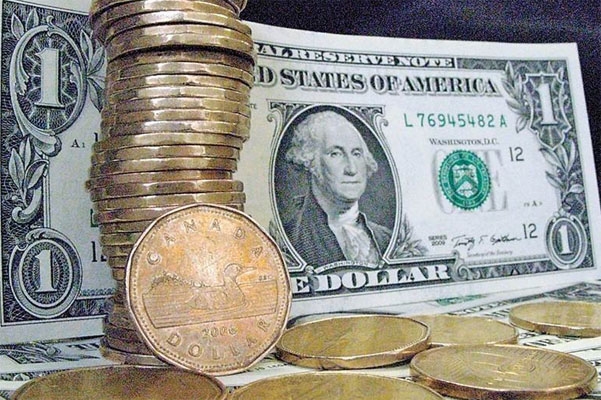 Dólar alcanza los 14.55 pesos este viernes en el DF