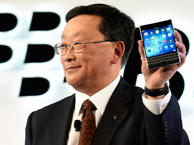 Blackberry presentó su nuevo smartphone Passport