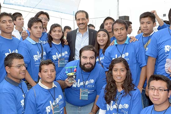 BUAP, UNAM, AMC, INAOE y Conacyt rompen récord Guinness en Puebla