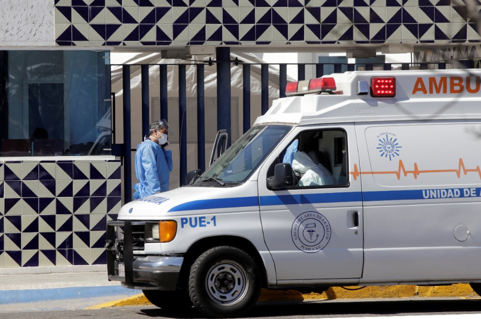 Puebla consigue bajar a 10% y 13% ocupación hospitalaria por COVID