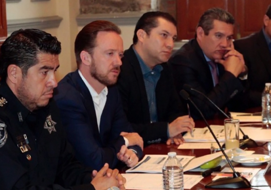 Alcalde Banck revisa avances en el combate a la delincuencia