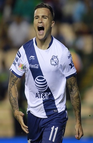 Club Puebla goleó 4-0 al León y quiere liguilla