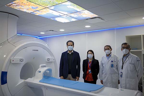 BUAP inaugura área de resonancia magnética y de hemodiálisis