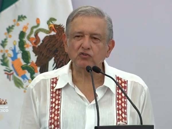 AMLO sigue dando pan y circo a mexicanos; anuncia “Guelaguetza nacional” el 15 de septiembre