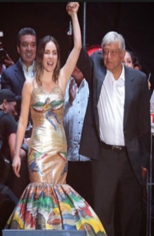 Ya salió el peine; Belinda quiere “apoyo” de AMLO por deuda de 20 mdp con el SAT