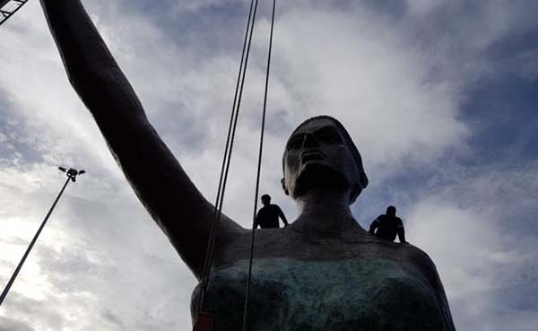 “La Victoria”, la estatua de bronce más grande México, encuentra un sitio en Puebla