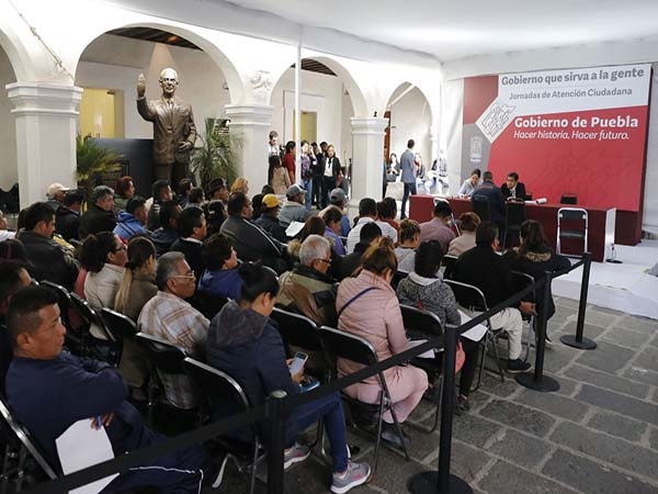 Miguel Barbosa encabeza Jornada de Atención Ciudadana