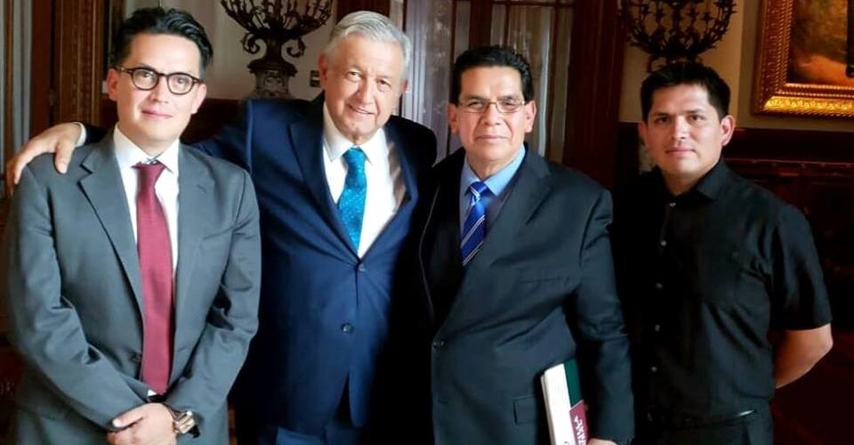 Líderes evangélicos cobran como servidores de la nación en el gobierno federal