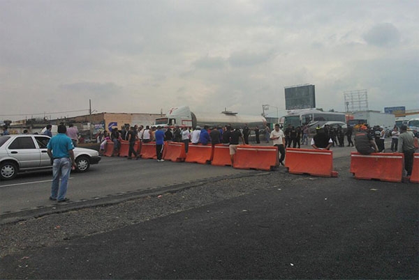 Liberan la autopista México-Puebla tras seis horas de bloqueo