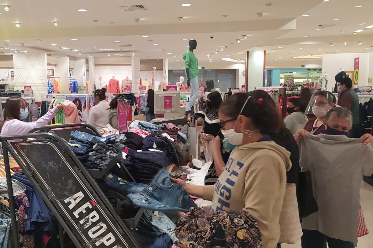Cierre por 3 horas, la sanción a comercios que sobrepasen 33% de aforo en Puebla
