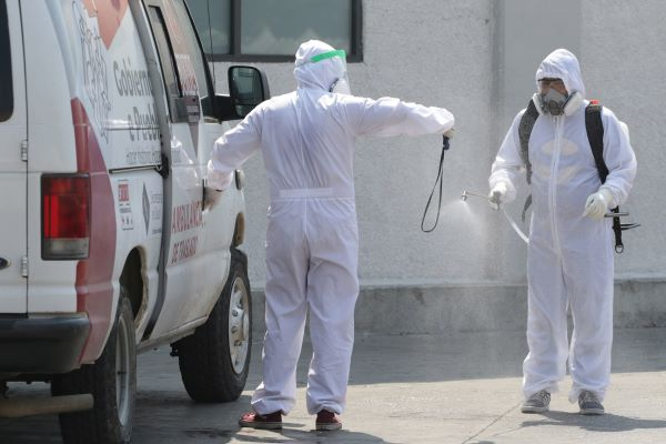 757 médicos y enfermeras contagiados por COVID de Puebla