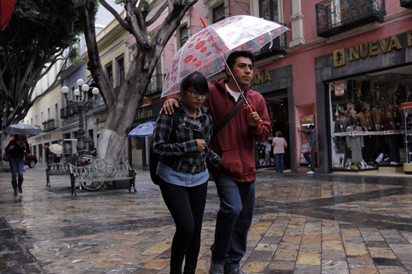 Lluvias fuertes para Puebla por onda tropical número 22