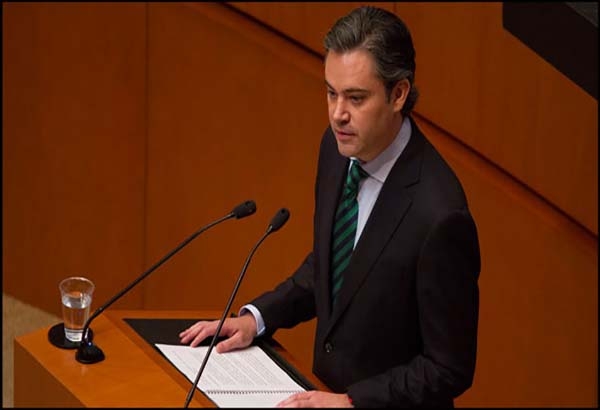 El secretario Aurelio Nuño en el Senado