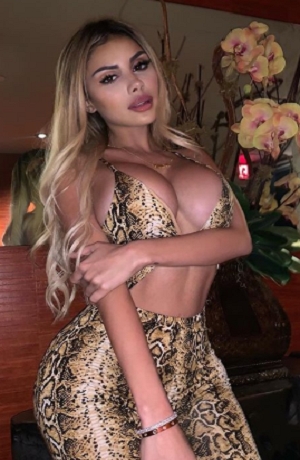 Alexa Dellanos presumió bikini en…