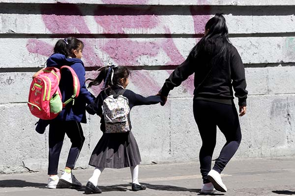SEP: deserción de 10% en educación básica y 8% en superior por COVID