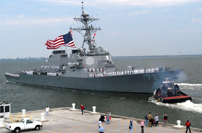 Tiroteo a bordo del destructor USS Mahan deja dos muertos