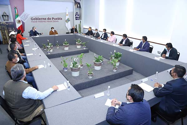 Gobernador Barbosa se reunió con ediles electos del Partido Movimiento Ciudadano