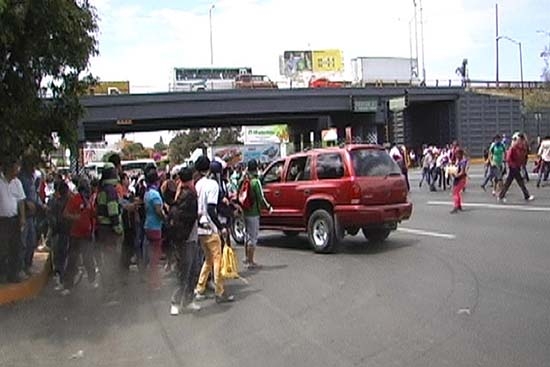 CNDH inicia investigación por normalistas atropellados