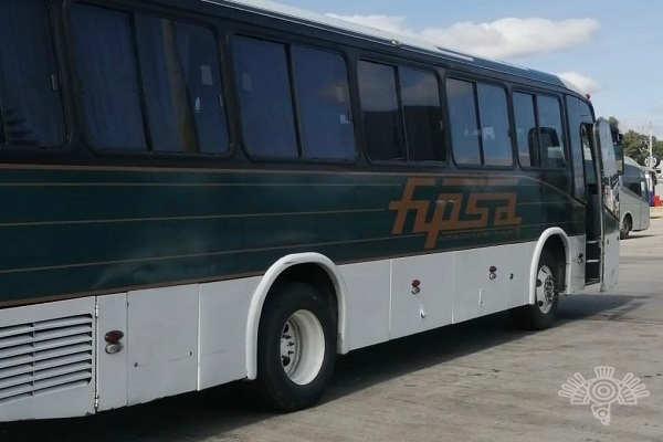 Policía Estatal rescata a 13 migrantes en San Martín Texmelucan