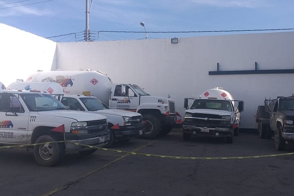 Huachigaseros abandonaron ocho pipas con combustible robado en Chachapa